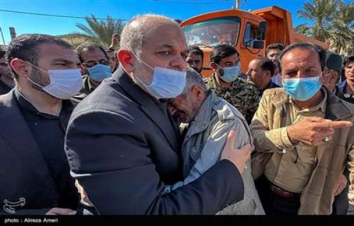 وزیر کشور: ماشین‌آلات مهندسی ‌"سپاه، ارتش و وزارت راه" به مناطق‌ سیل‌زده کرمان اعزام شد